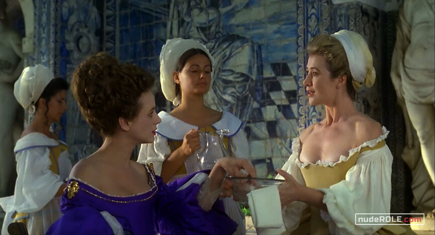 9. Marcela sexy, Diana nude – The Dog in the Manger (1996)