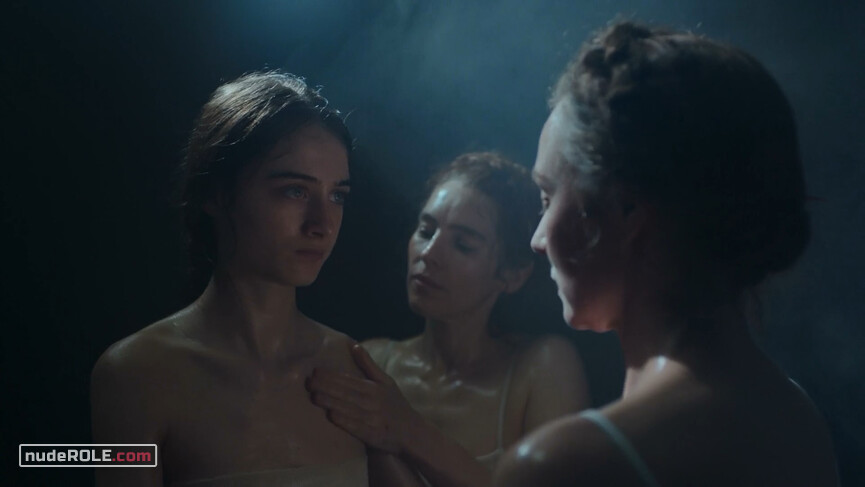 3. Sarah nude , Selah sexy – The Other Lamb (2019)