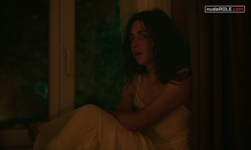 5. Maroussia sexy – Twelve Thousand (2019)