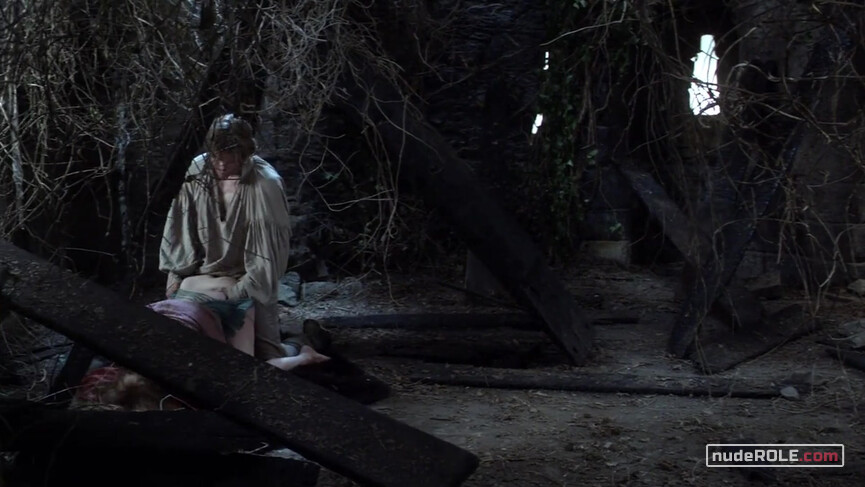 1. Cersei Lannister sexy – Game of Thrones s01e01 (2011)