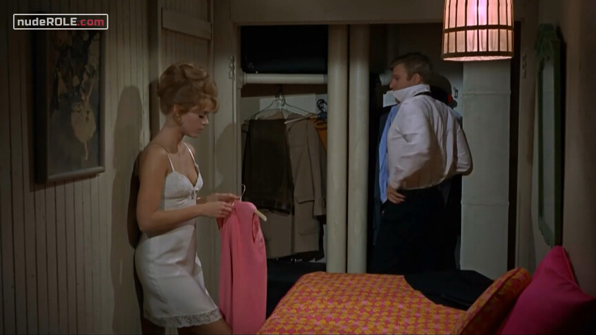 9. Corie Bratter sexy – Barefoot in the Park (1967)