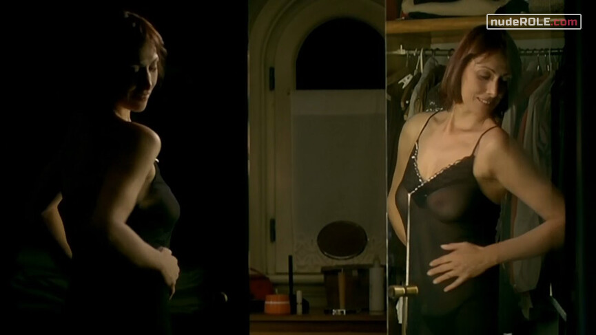 14. Delia nude, Cristina nude – Heartlift (2005)