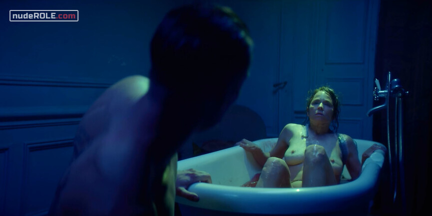 1. Martha Radescu nude , Doina Radescu sexy – Vampires s01e04-06 (2020)