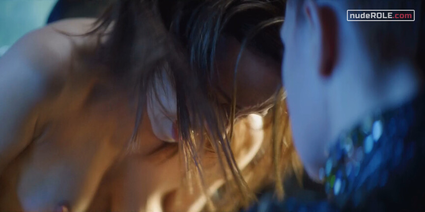 3. Martha Radescu nude , Doina Radescu sexy – Vampires s01e04-06 (2020)