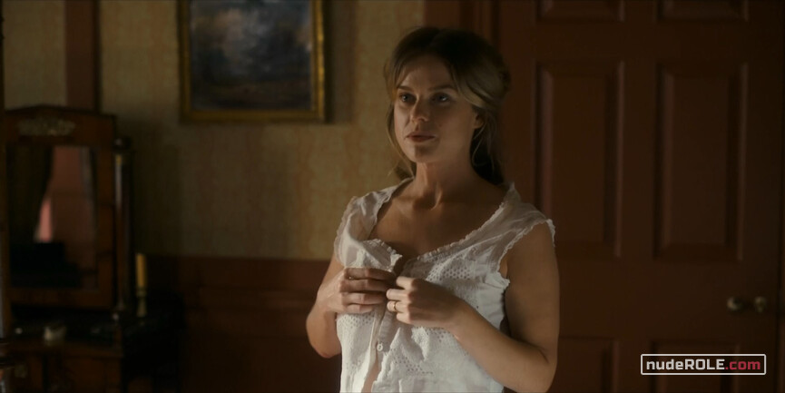 6. Susan Trenchard sexy – Belgravia s01e03 (2020)