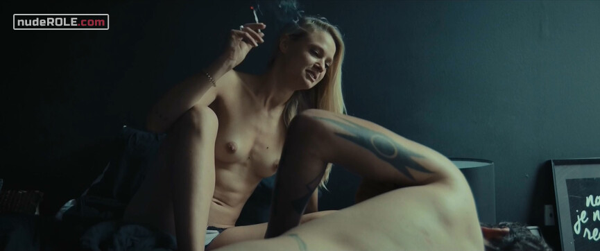 18. Stella nude , Sophia nude , Maria nude – Easy Love (2019)