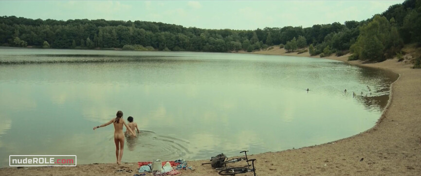 8. Stella nude , Sophia nude , Maria nude – Easy Love (2019)