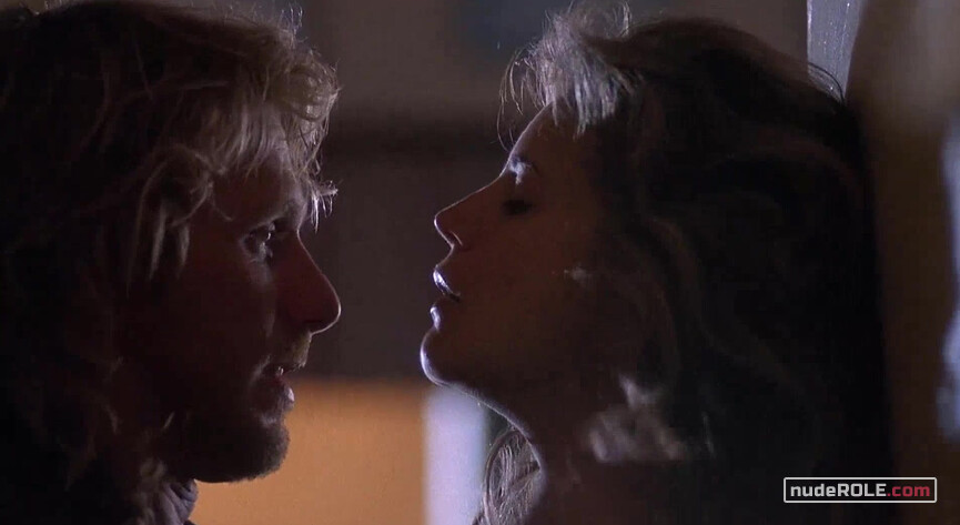 16. Samantha sexy, Kate Jacobs nude – Side Out (1990)