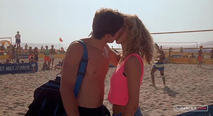 25. Samantha sexy, Kate Jacobs nude – Side Out (1990)