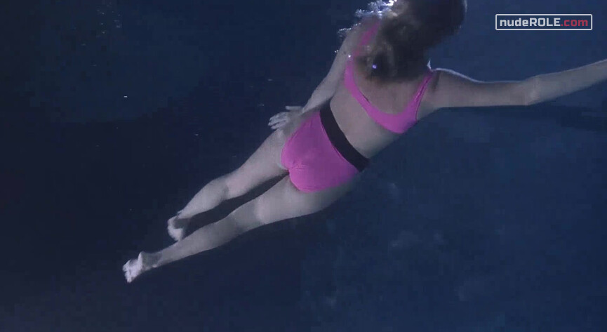8. Samantha sexy, Kate Jacobs nude – Side Out (1990)