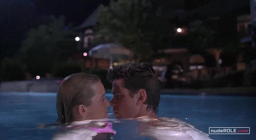 9. Samantha sexy, Kate Jacobs nude – Side Out (1990)