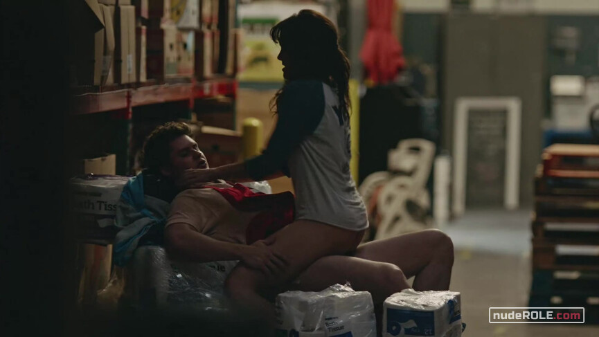 2. Bridgette Bird nude – SMILF s01e04 (2017)