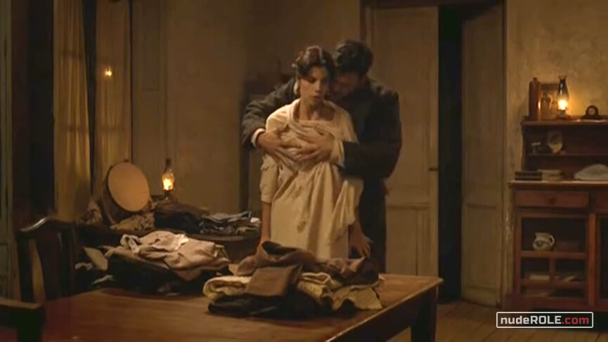 2. Estela nude – The Mudboy (2007)