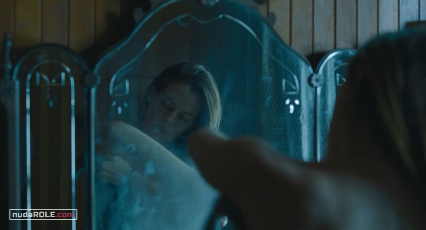 8. Grace nude – The Lodge (2019)