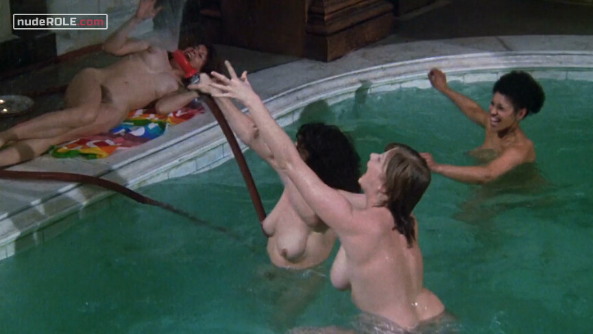 29. Sarah nude , Josie nude , Dawn nude , Nancy nude – Steaming (1985)