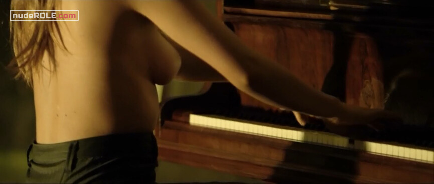 1. Marie88 nude – Marie (2010)