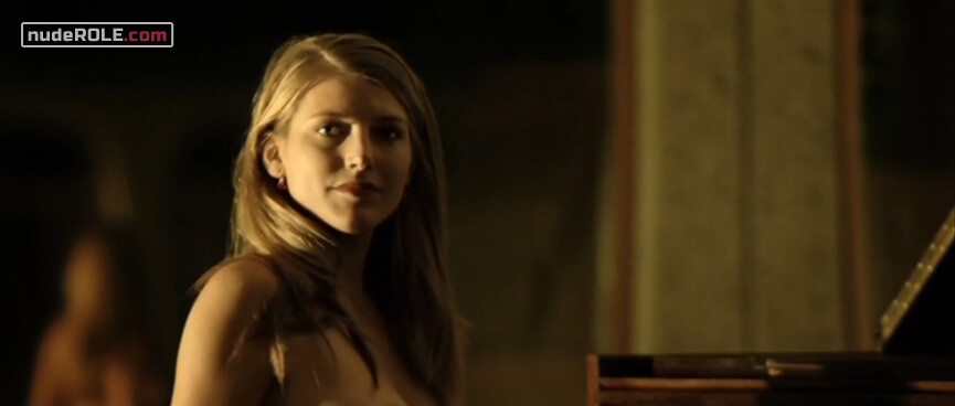 3. Marie88 nude – Marie (2010)