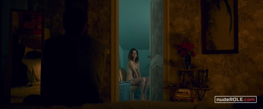 17. Chloé Diallo nude , La rousse nude – Get In (2019)