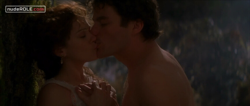 10. Hermia sexy, Helena sexy – A Midsummer Night's Dream (1999)