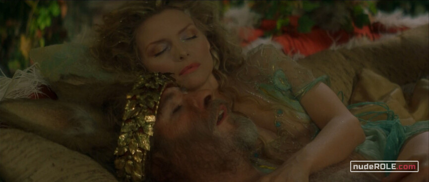 22. Hermia sexy, Helena sexy – A Midsummer Night's Dream (1999)