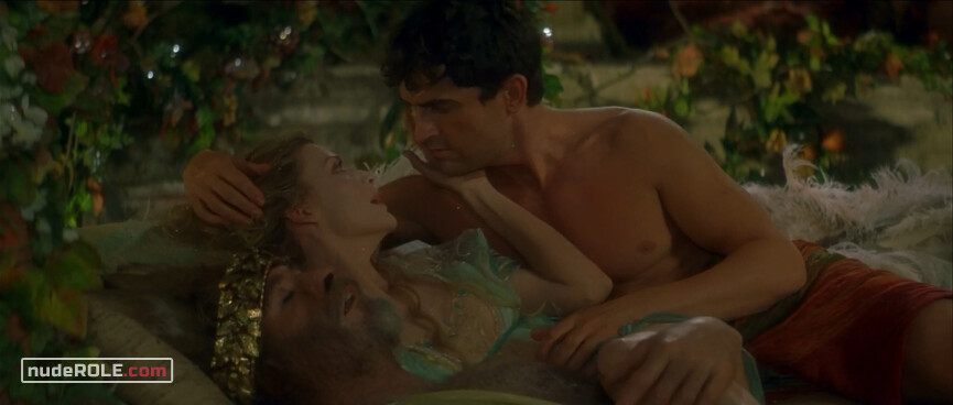 23. Hermia sexy, Helena sexy – A Midsummer Night's Dream (1999)