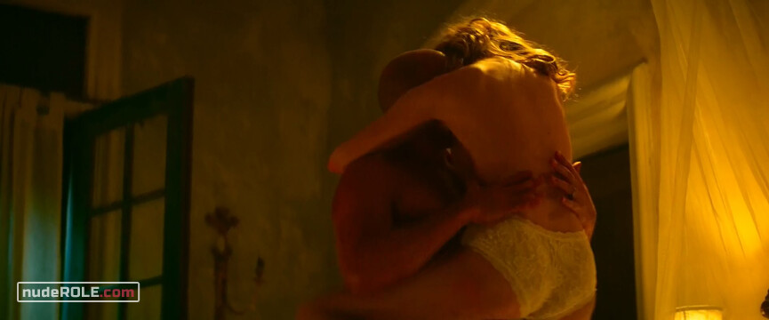 8. Gina Garrison sexy – Bloodshot (2020)
