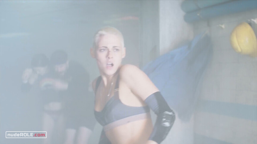 11. Norah Price sexy, Emily Haversham sexy – Underwater (2020)