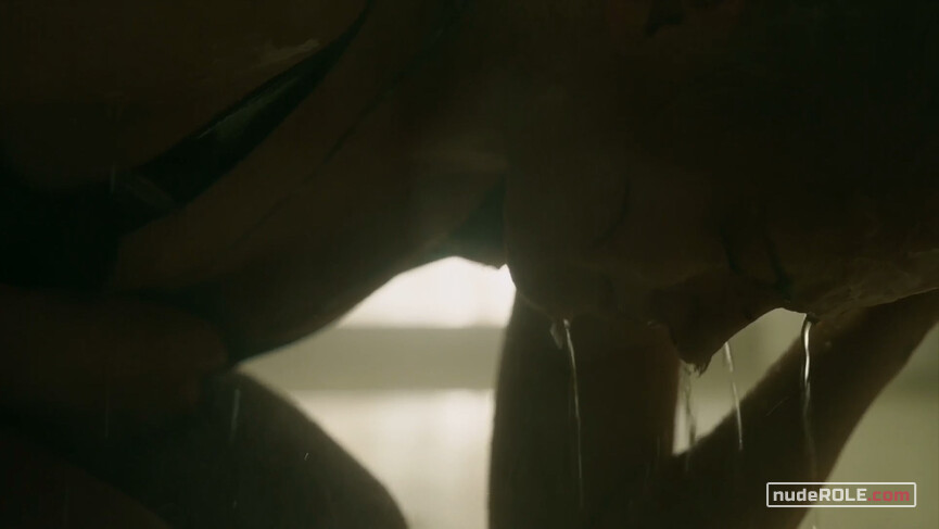 7. Norah Price sexy, Emily Haversham sexy – Underwater (2020)