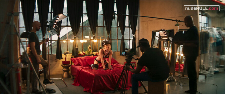 17. Emma Taylor nude , Daisy nude – Inside the Rain (2019)