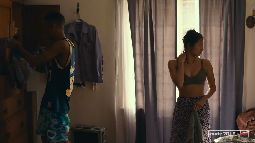 4. Emma sexy – DAVE s01e07 (2020)