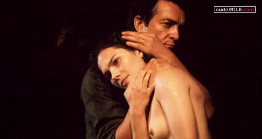13. Maria nude – 98 Octanas (2006)