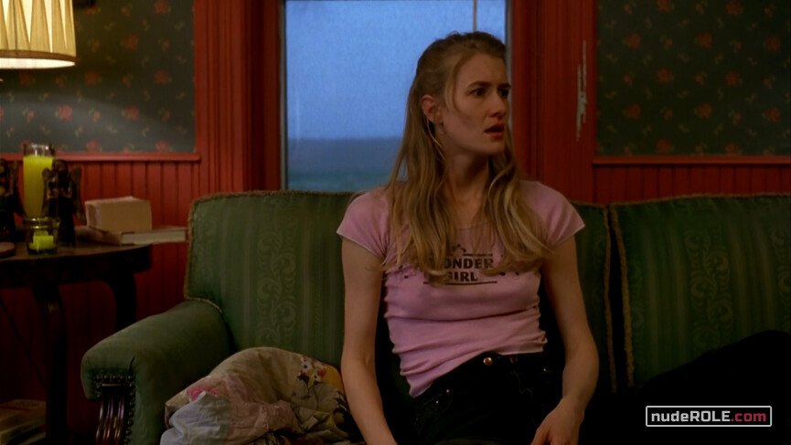 6. Ruth Stoops sexy – Citizen Ruth (1996)