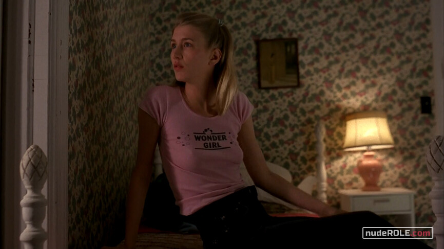 8. Ruth Stoops sexy – Citizen Ruth (1996)