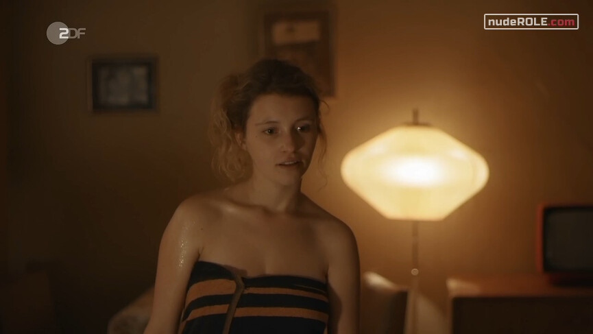 7. Christa Bohla nude – Preis der Freiheit (2019)