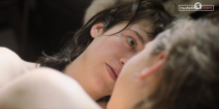 2. Hedi Kron nude , Fritzi Jandorf nude – KaDeWe s01e03-06 (2021)