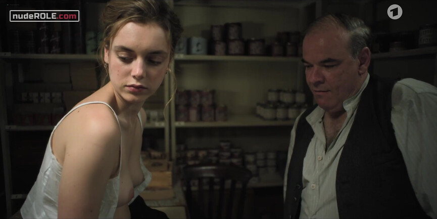 23. Hedi Kron nude , Fritzi Jandorf nude – KaDeWe s01e03-06 (2021)