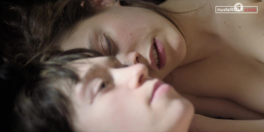 3. Hedi Kron nude , Fritzi Jandorf nude – KaDeWe s01e03-06 (2021)