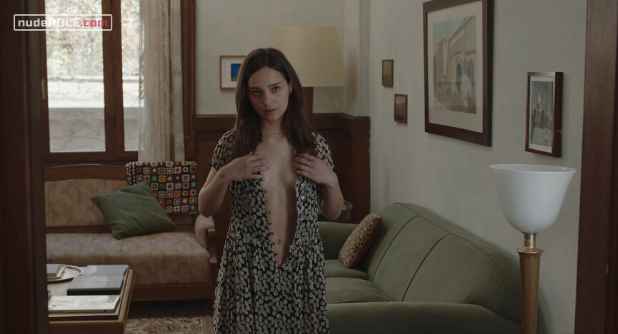 1. Charlotte nude – Three Floors (2021)
