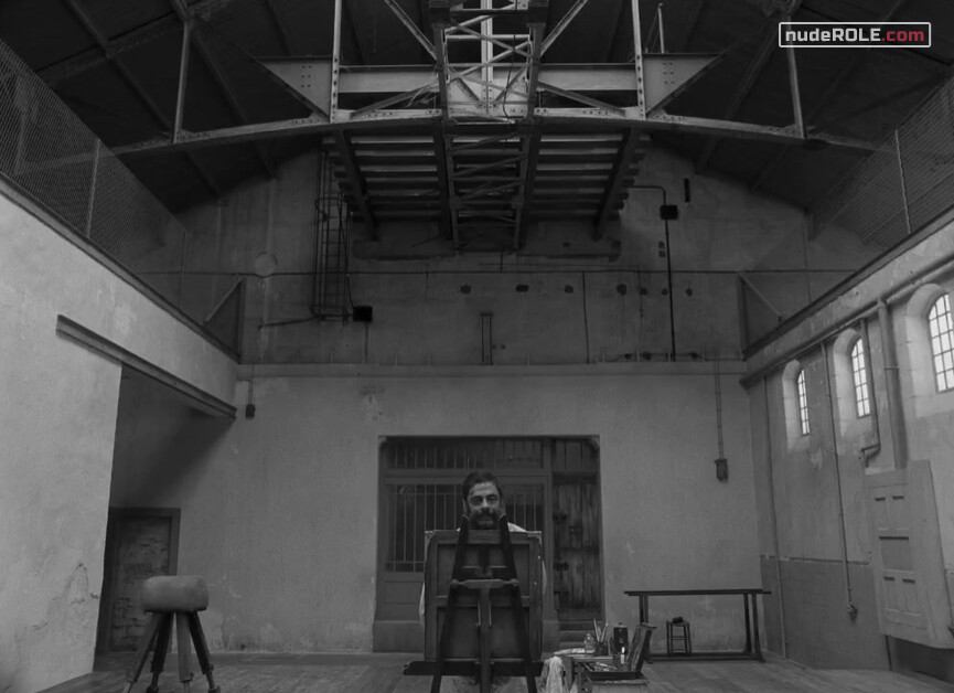 1. Simone nude – The French Dispatch (2021)