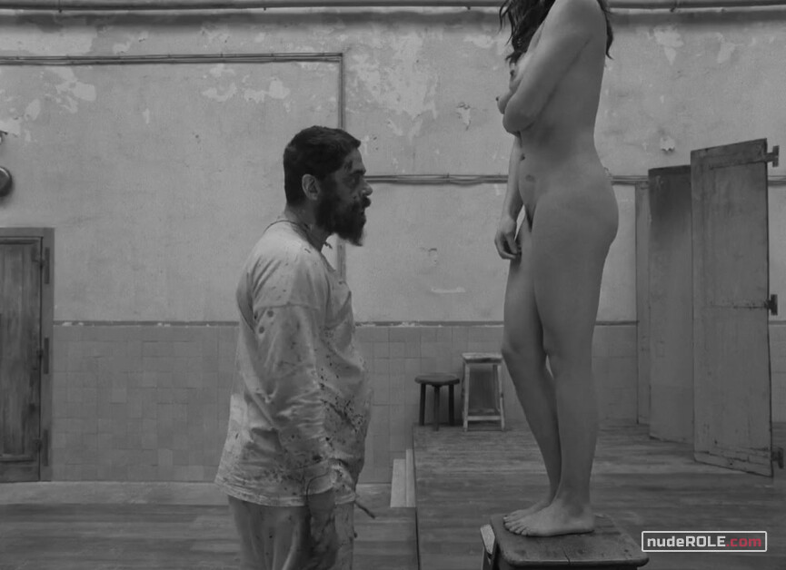 10. Simone nude – The French Dispatch (2021)