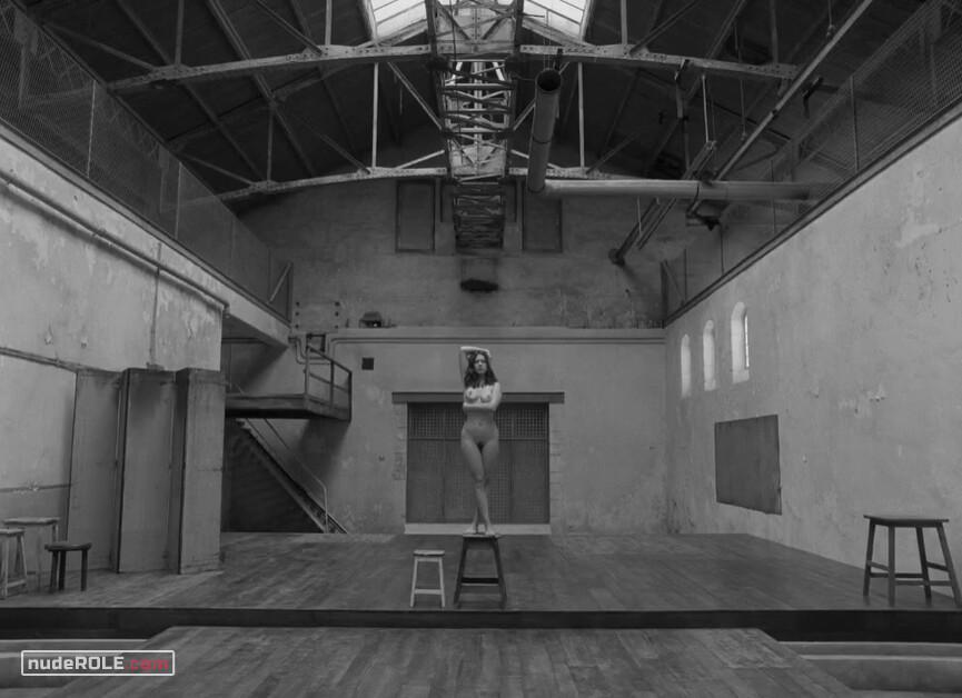 2. Simone nude – The French Dispatch (2021)