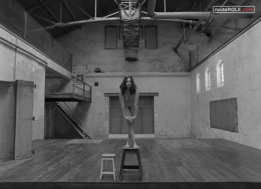 3. Simone nude – The French Dispatch (2021)