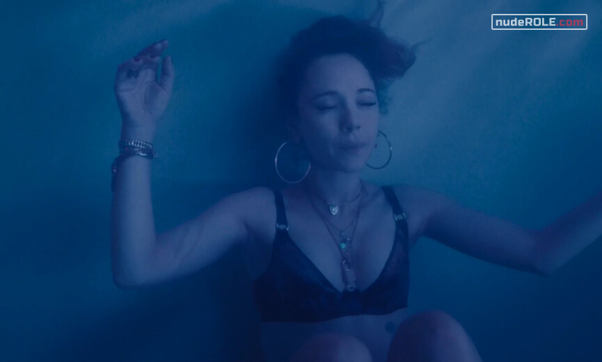 9. Hannah sexy, Dana Lee sexy – Lost Transmissions (2019)