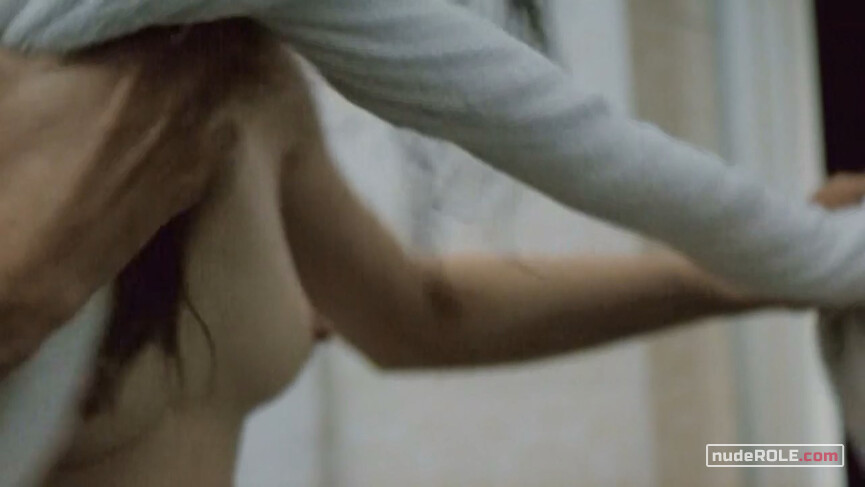 6. Chambermaid nude , Thima Paralias nude – Kinetta (2005)