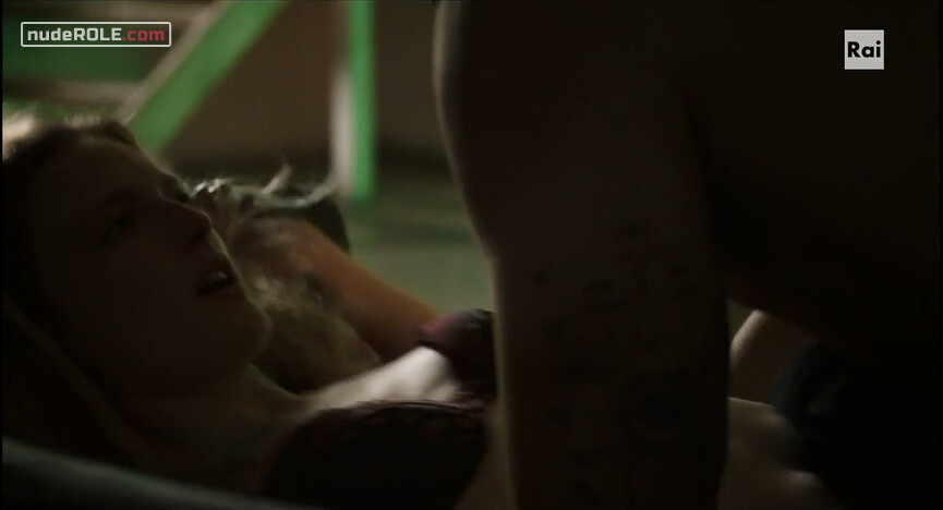 4. Erica Giordani sexy, Jess nude , Anna sexy – Pezzi unici s01e04, e09, e10, e11 (2019)