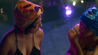 Carlota sexy, Vera sexy – Unstoppable s01e08 (2020)