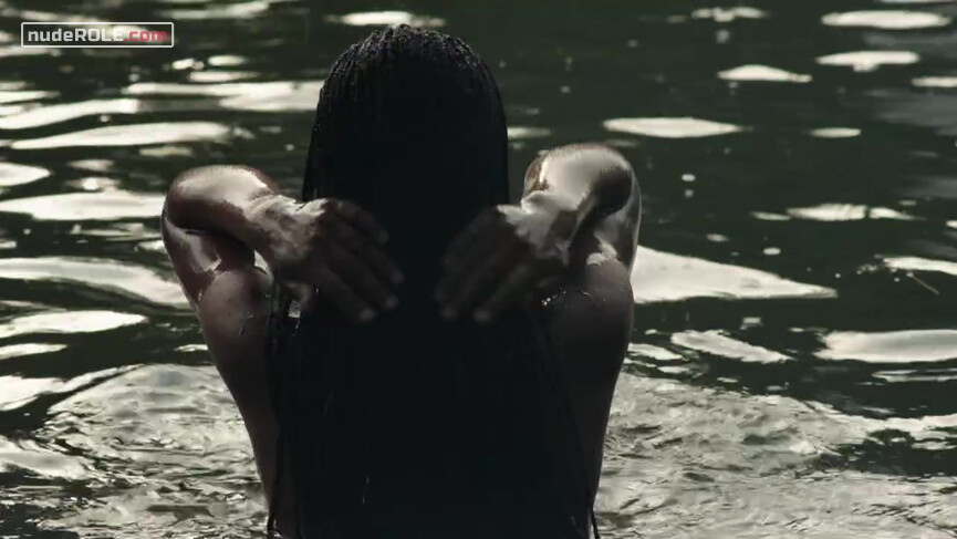 1. Lena nude – A Ilha dos Cães (2017)