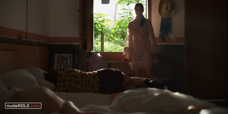 2. Vera sexy – Unstoppable s01e03 (2020)