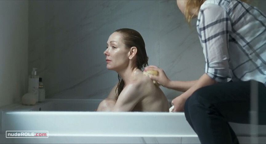 6. Béatrice Malinovsky sexy – Boris Without Beatrice (2016)