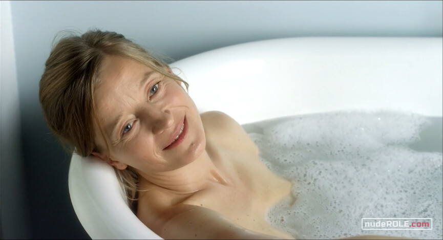 10. Alix Aubane nude, Diane nude – Just a Sigh (2013)